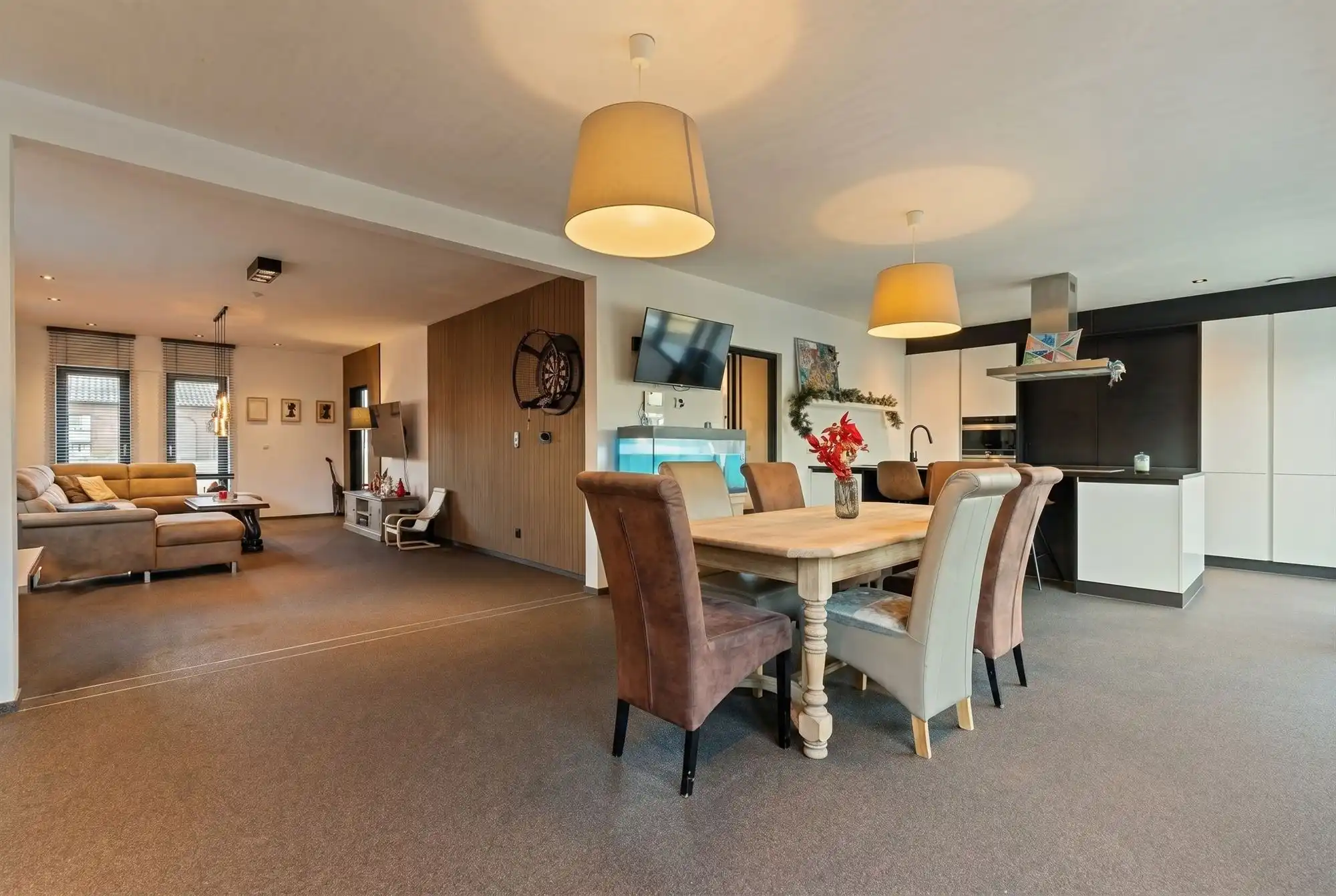 MODERNE EN RECENT GEBOUWDE WONING MET 5 SLAAPKAMERS OP EEN RUIM PERCEEL VAN 13A46CA TE PAAL foto 7