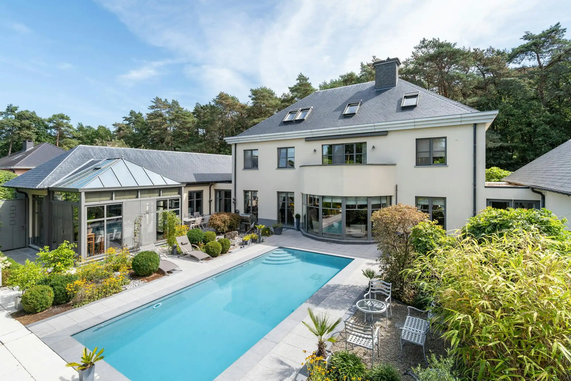 Exclusieve villa met praktijkruimte op toplocatie in Genk foto 33