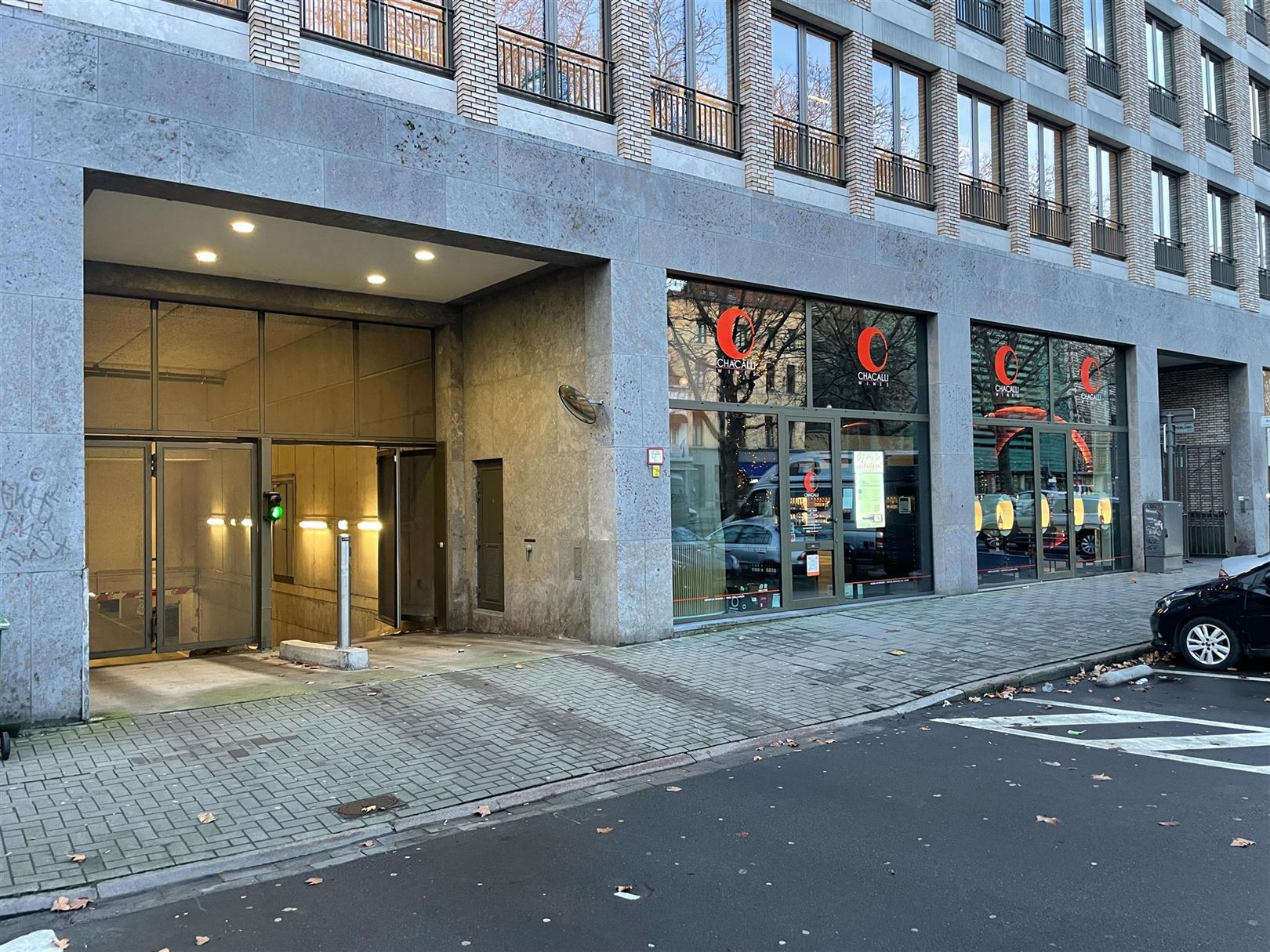 Ondergrondse autostaanplaats P233 foto {{pictureIndex}}