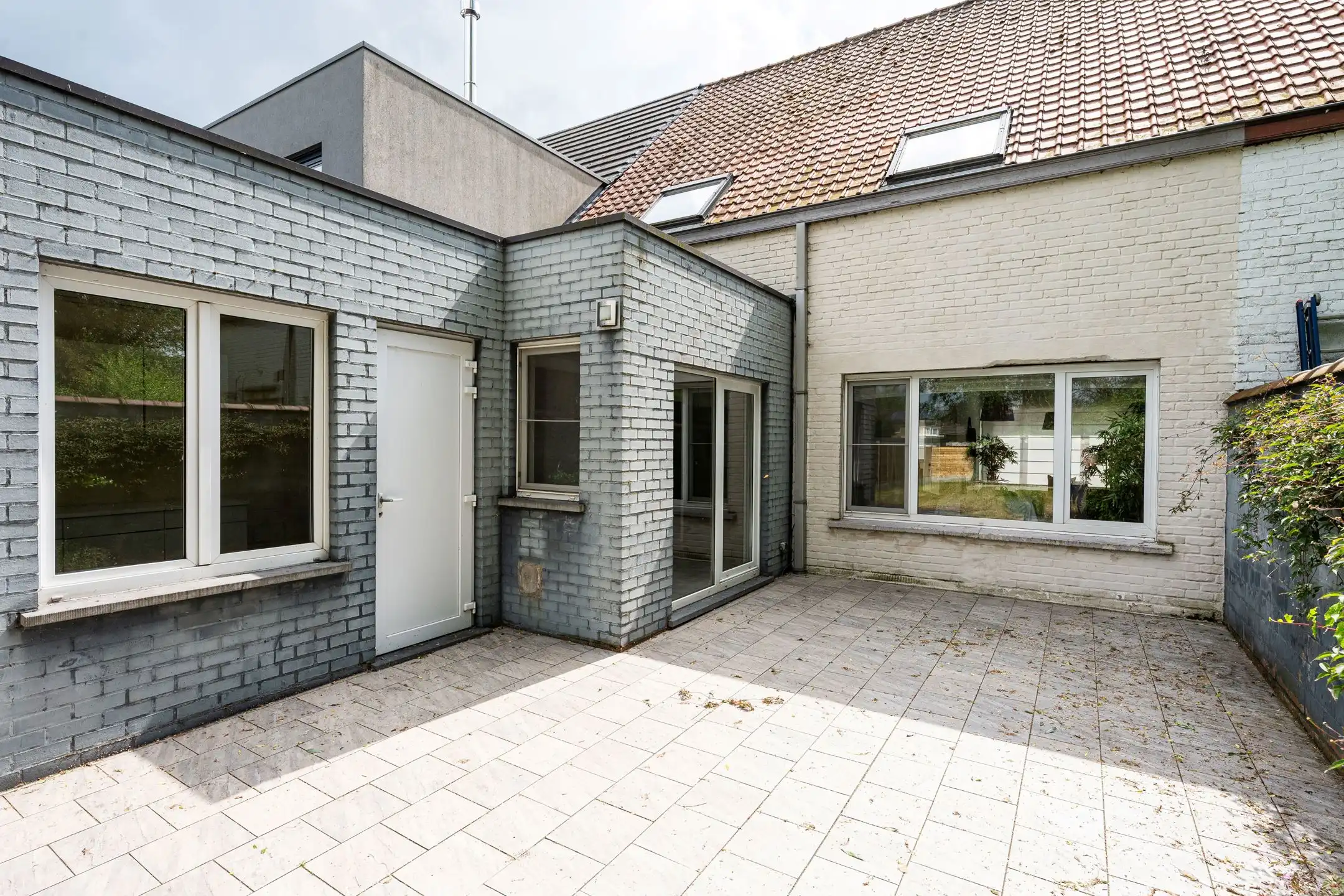 Instapklare woning met 3 slaapkamers, ruime garage en tuin foto 23
