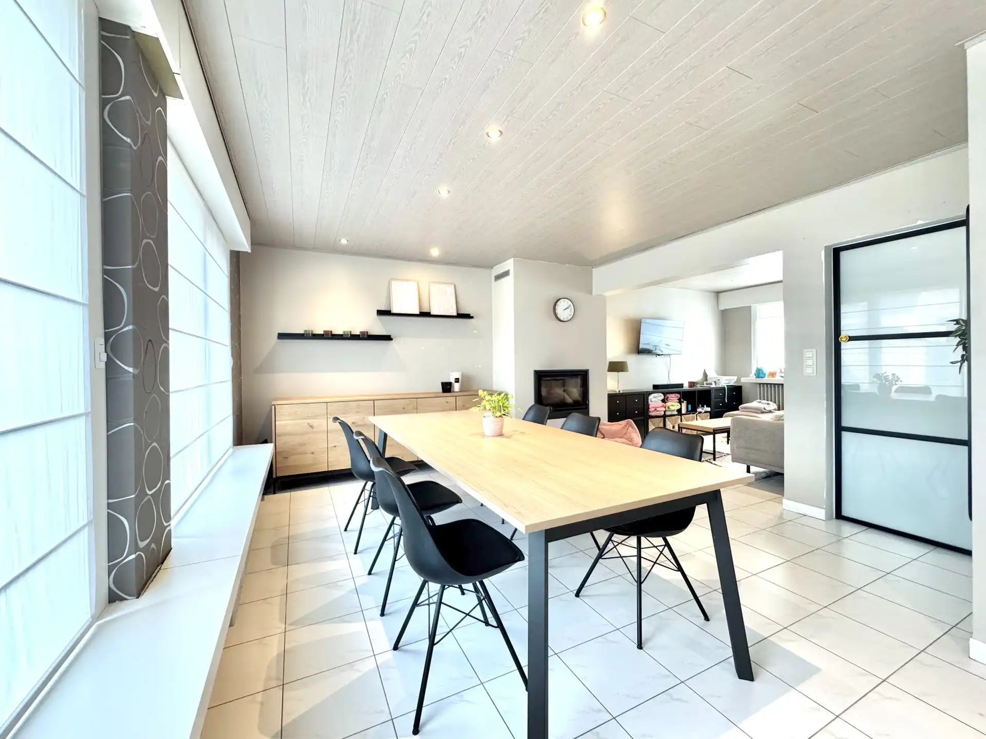 HALFOPEN WONING MET 4 KAMERS, TUIN & GARAGE - 359 m² foto 11