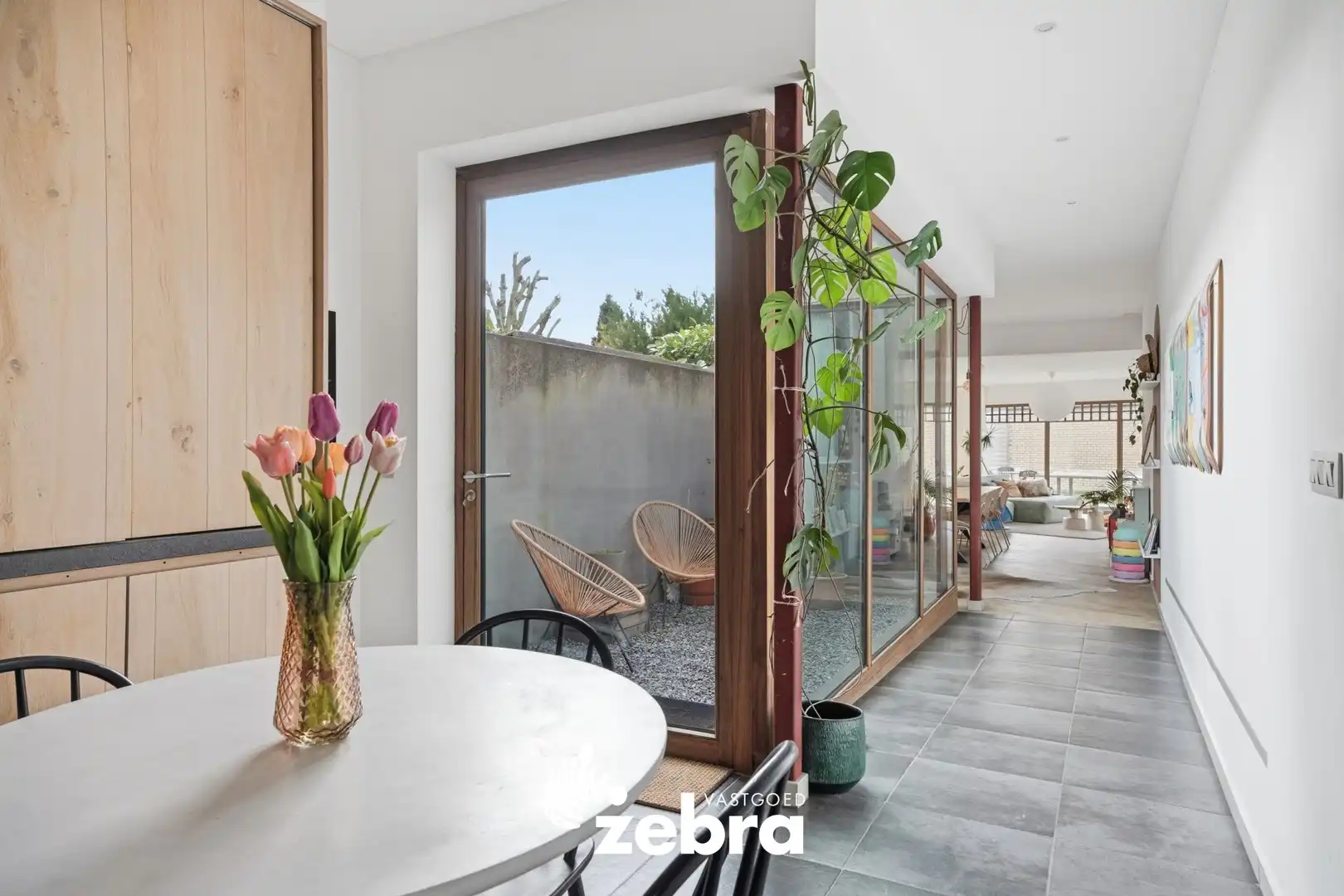 Instapklare, ruime gezinswoning met 4 slaapkamers, tuin en hoogwaardige afwerking in het hart van Alveringem! foto 11