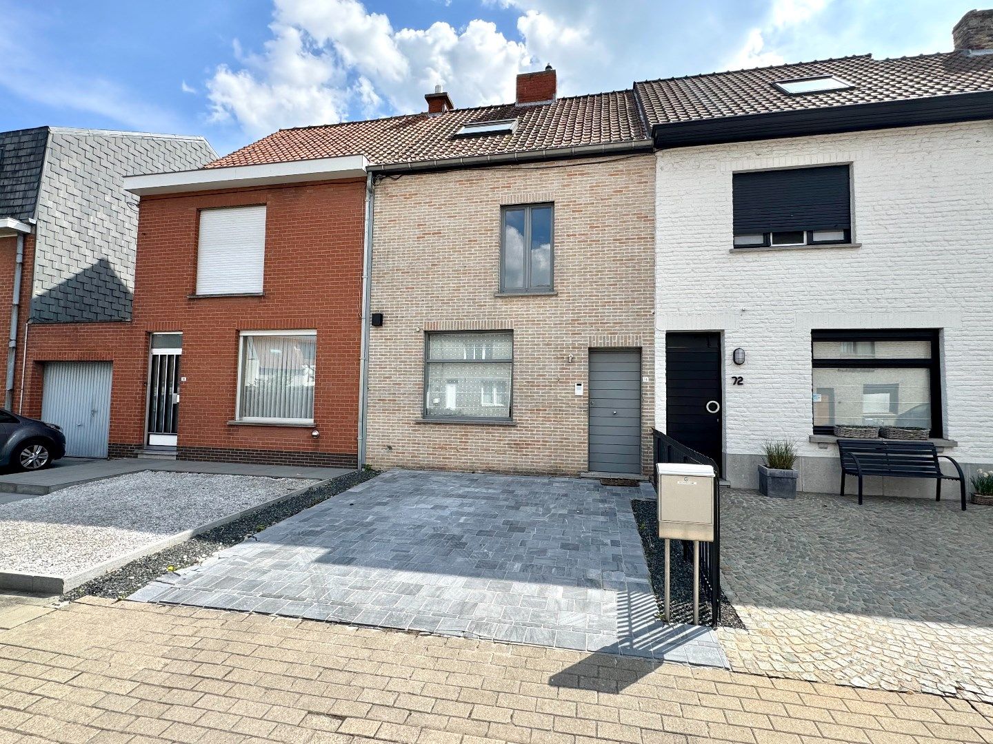 INSTAPKLARE WONING MET 3 SLPKS, TUIN EN OPRIT foto {{pictureIndex}}