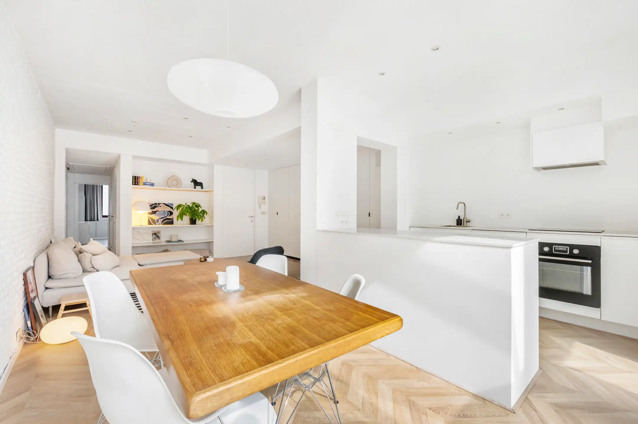 Instapklaar gelijkvloers met tuin op topligging foto 8