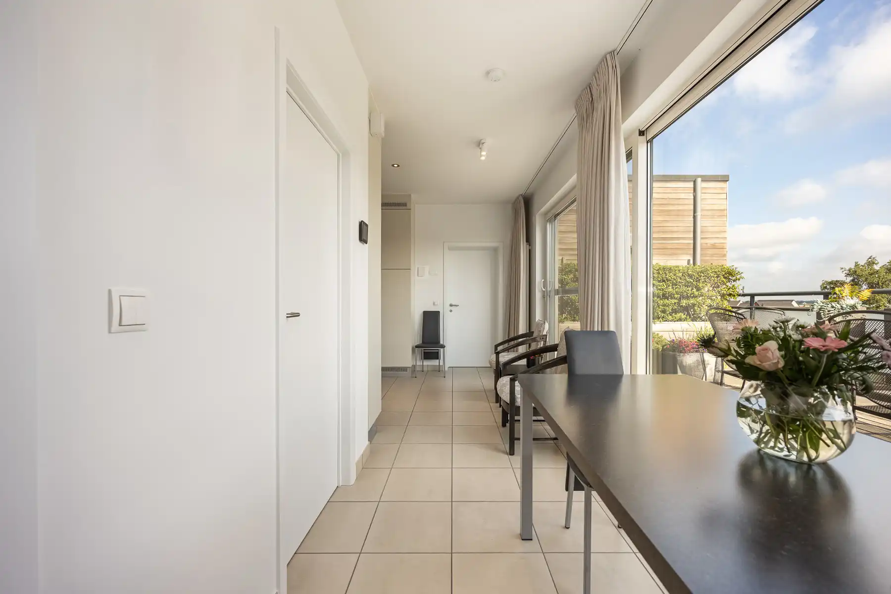 Ruim dakappartement met 2 slaapkamers en terras van ca. 155m². foto 8