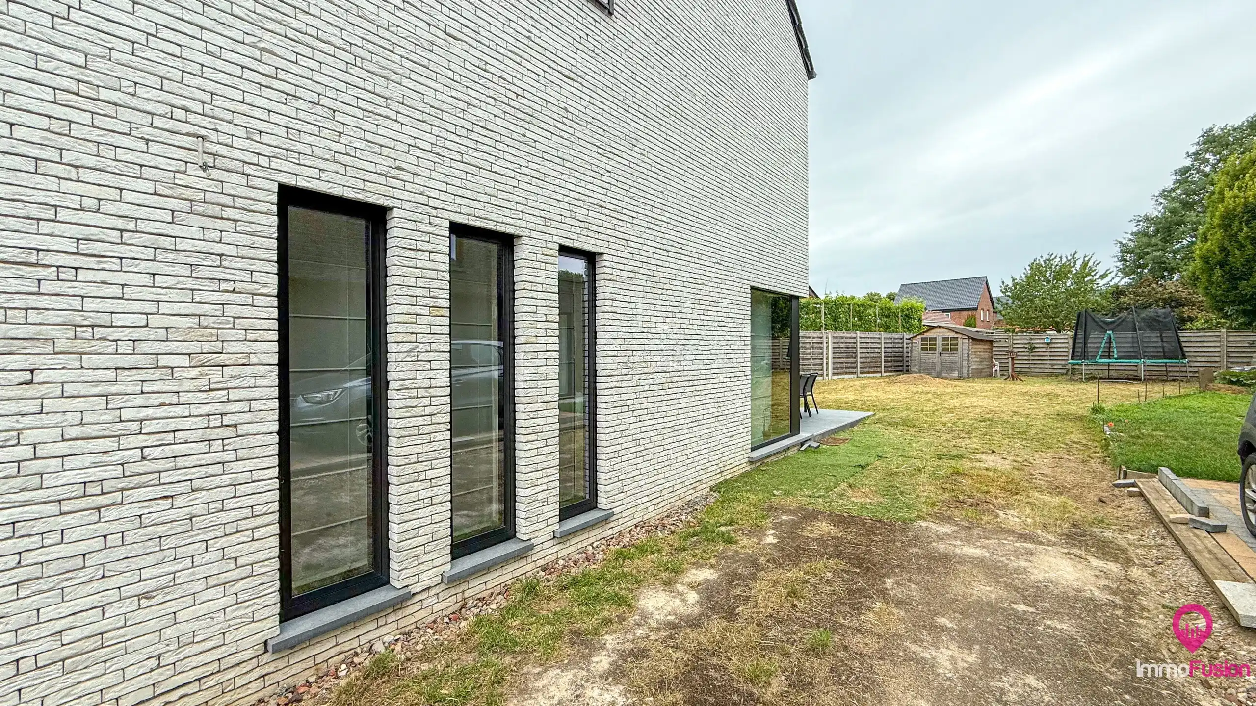 Moderne halfopen nieuwbouwwoning met 4 slaapkamers! foto 27