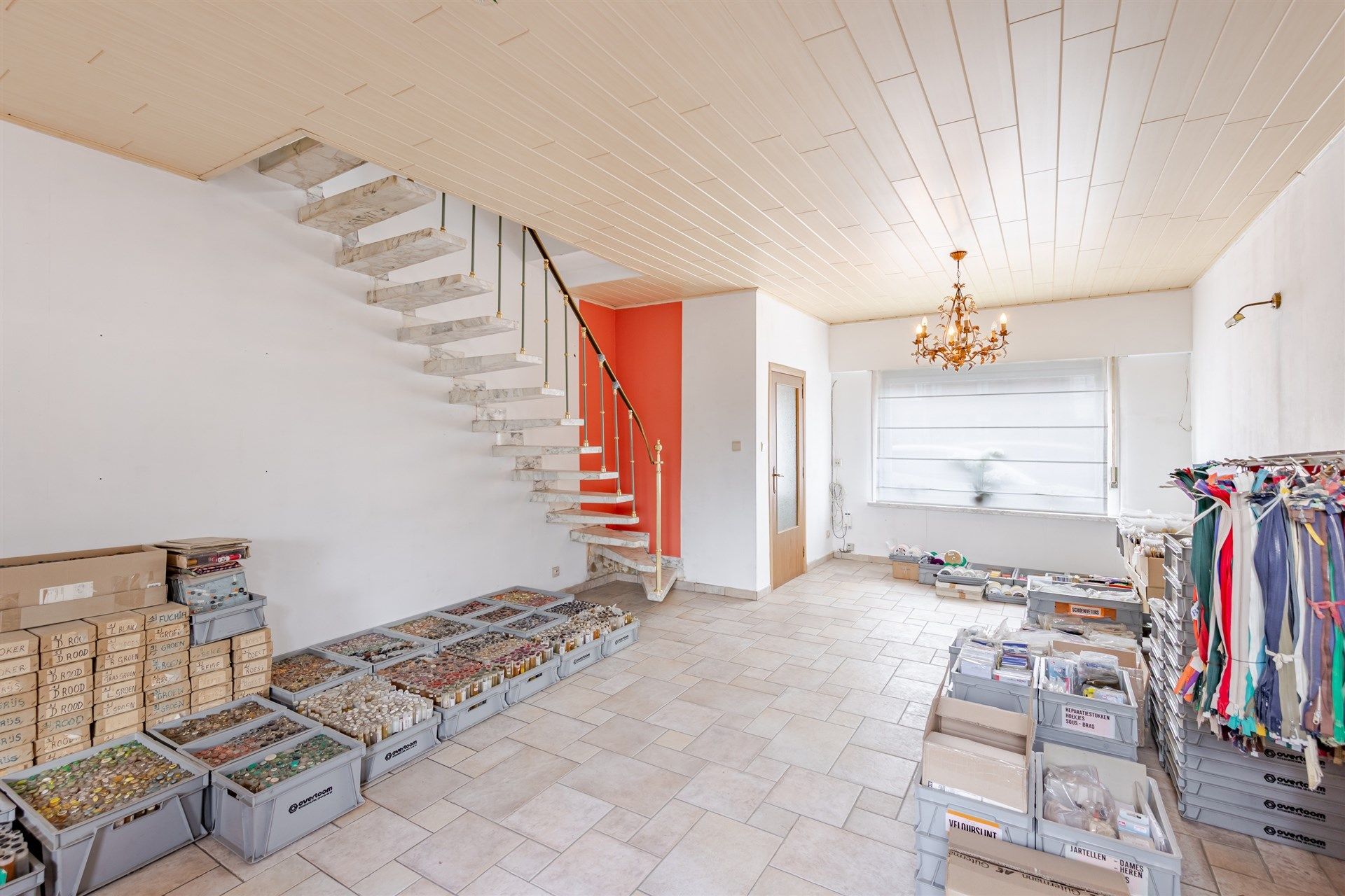 Te renoveren dubbelwoning met veel potentieel foto 5