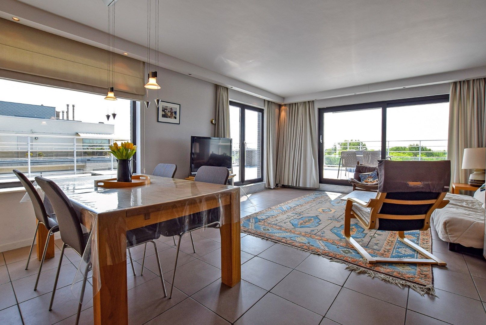 Ruim penthouse (3-slaapkamerappartement) met maar liefst 120m2 terrassen te Oostduinkerke-Bad.  foto 5