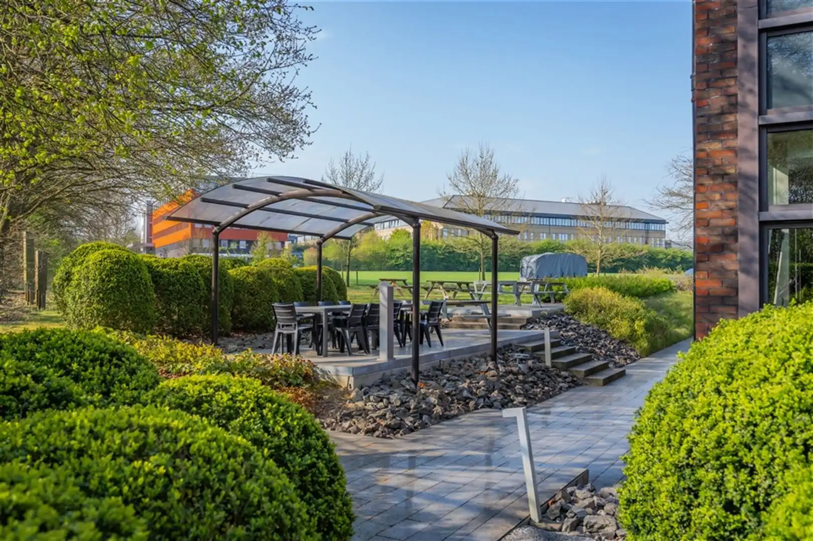 Single - tenant kantoorgebouw te huur in Heverlee (Leuven) foto 3