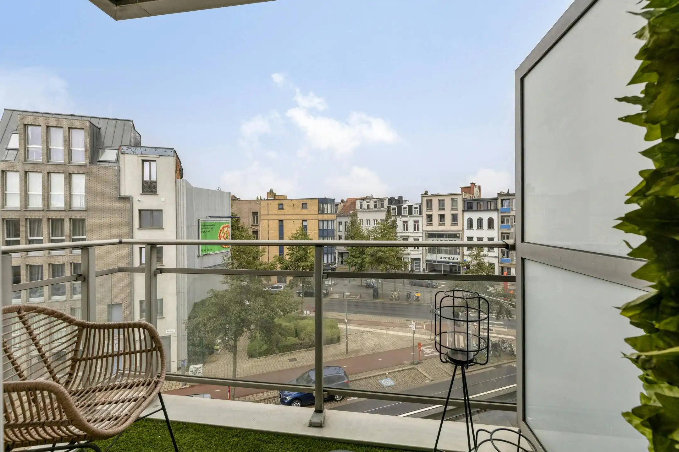 Appartement met uitzicht en terras te koop in Antwerpen foto {{pictureIndex}}