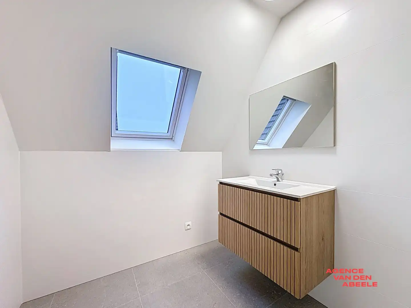 Gerenoveerd dakappartement op rustige ligging foto 8