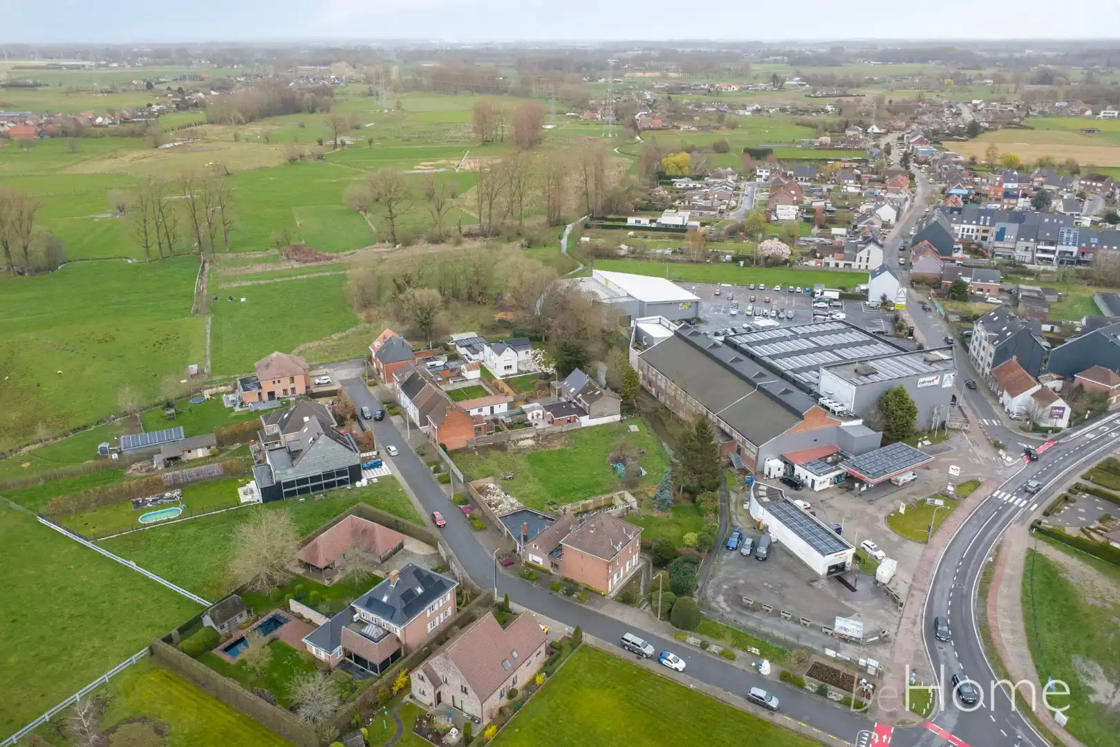 TE KOOP - Unieke projectgrond met karaktervolle ligging in Merchtem foto 2