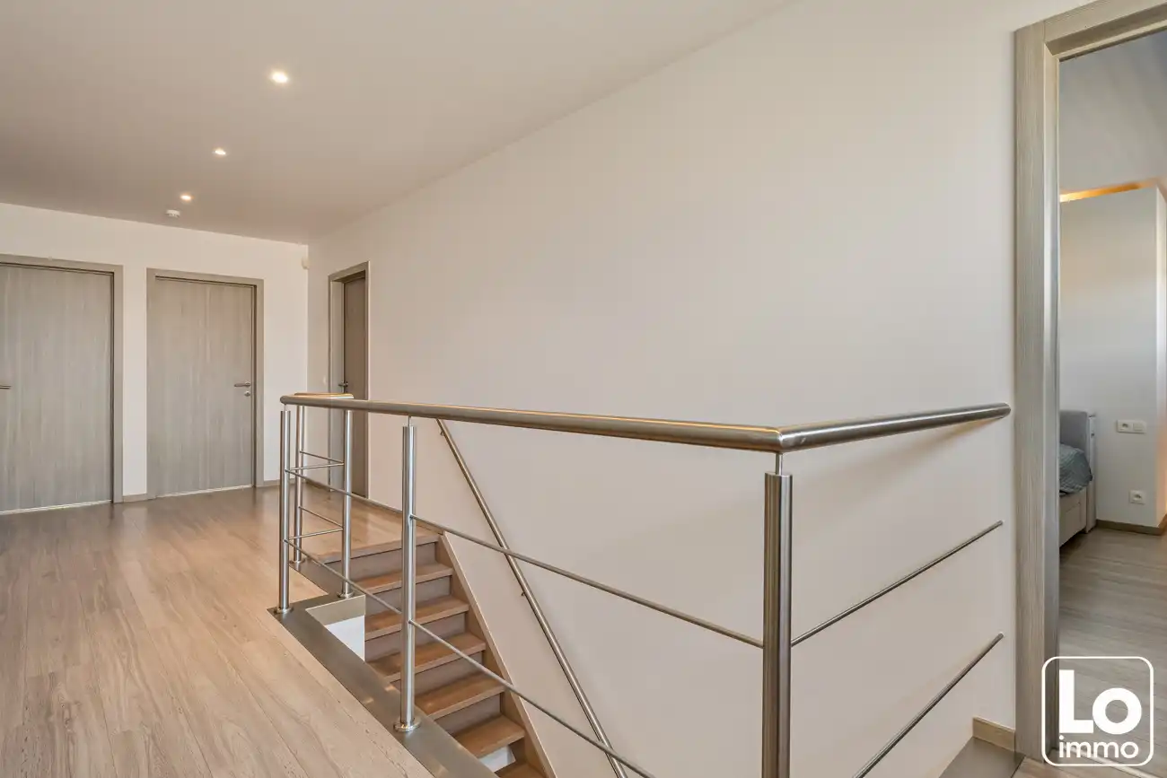 Instap klare moderne open villa met dubbele inpandige garage en een gezellige tuin op een toplocatie nabij het centrum van Lochristi! foto 44