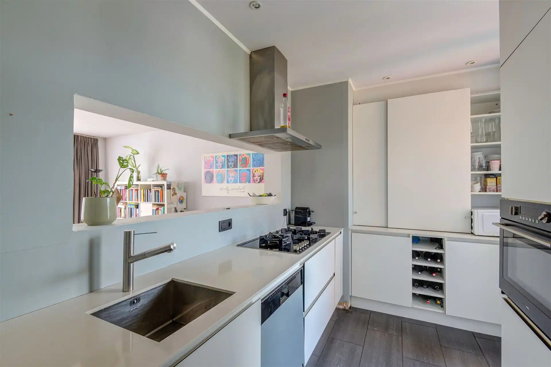 Licht ruim appartement met 2 slaapkamers en terras  foto 9