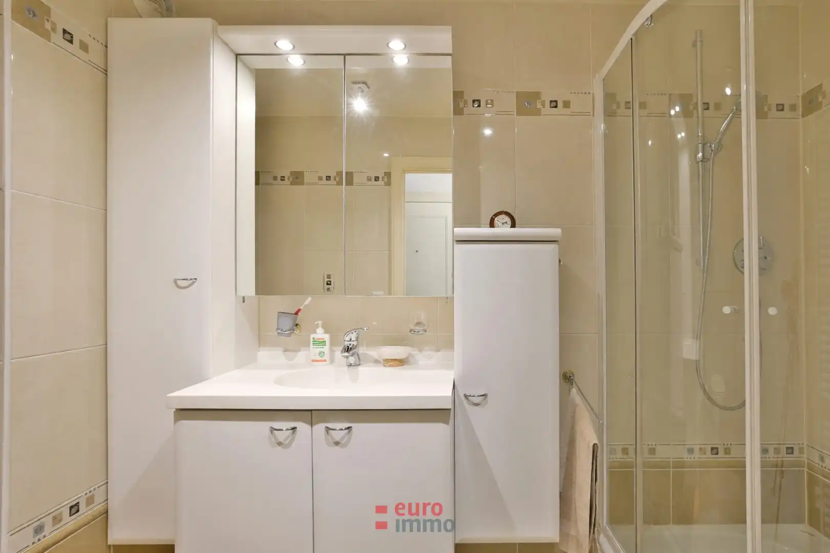Modern appartement met 1 slaapkamer op de winkel/wandelstraat te Nieuwpoort-bad - ideale ligging dichtbij het strand! foto 13