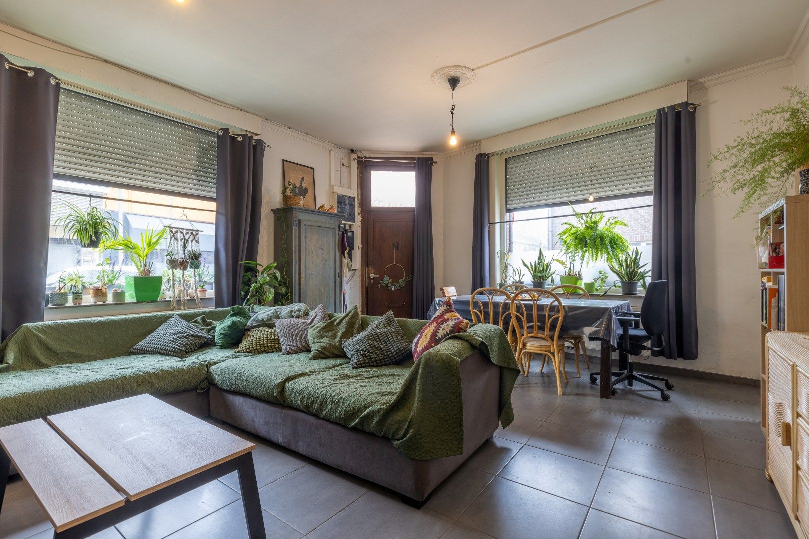 Super gezellige hoekwoning met 3 slk, overdekte koer en garage in Berlare centrum foto 4