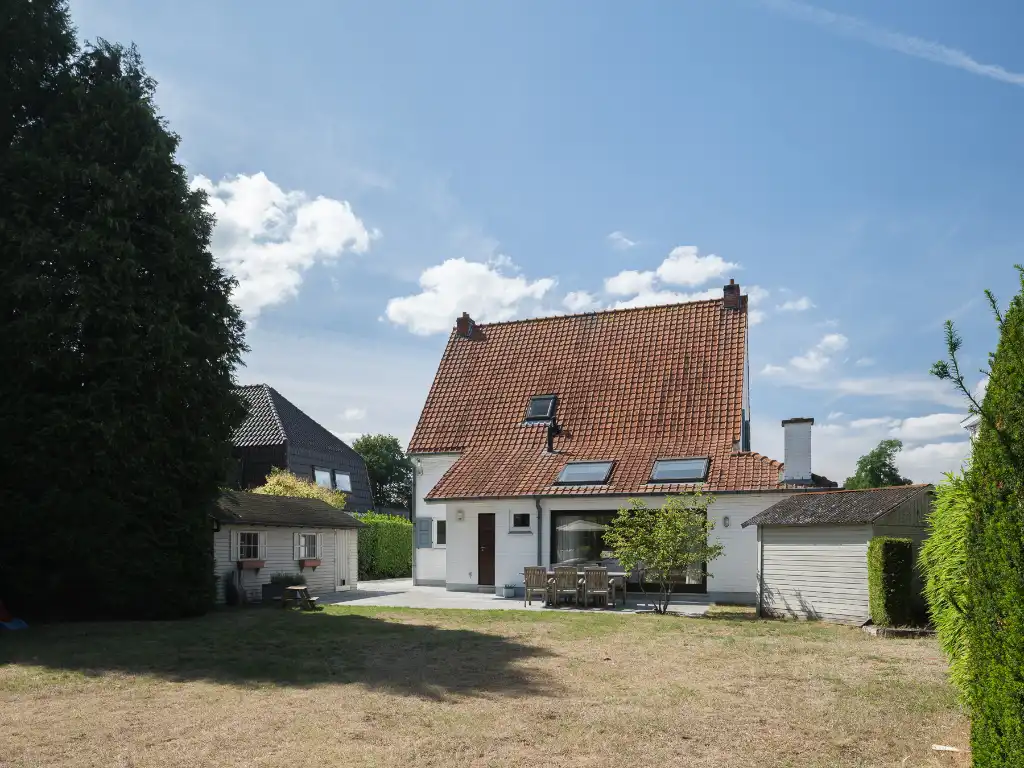 Karaktervolle en vrijstaande gezinswoning, gelegen op een gunstig perceel van ca. 930 m² foto 24