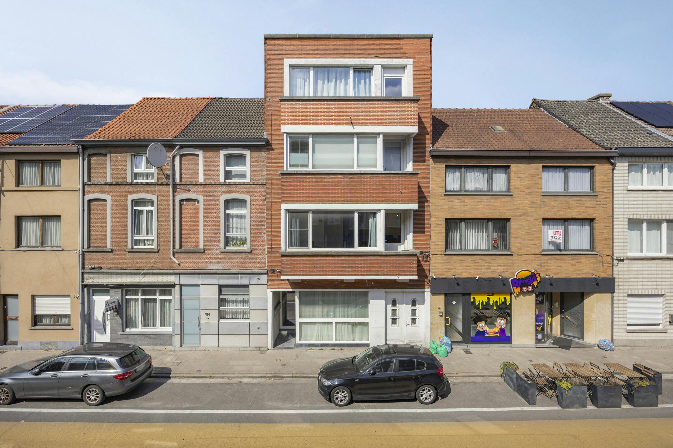 Lichtrijk en ruim gerenoveerd appartement nabij Gent-centrum foto 16