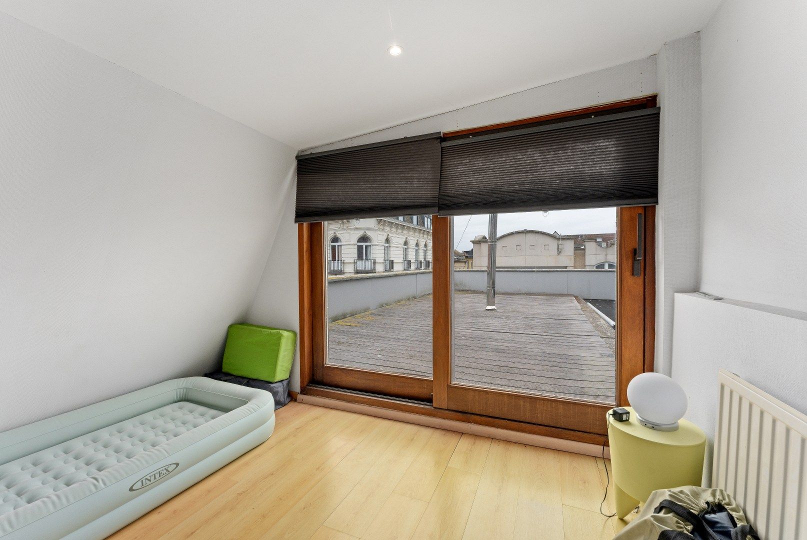 Heerlijk dakappartement met 1 slaapkamer en groot terras. foto 9