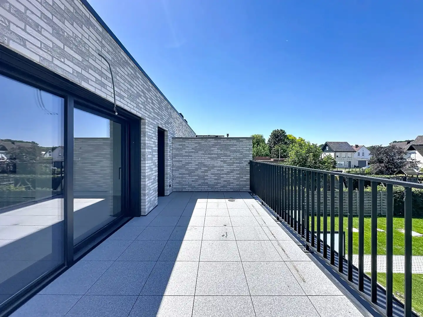 Energiezuinig duplex appartement met ruim terras! foto 12