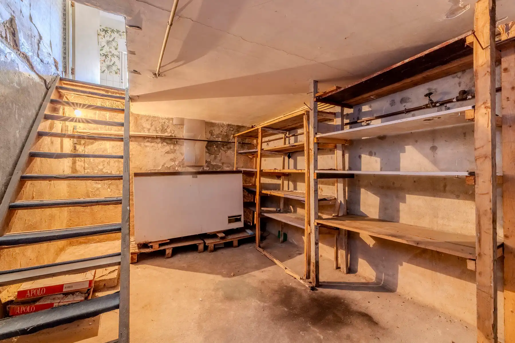 Op te frissen woning gelegen in groene omgeving op ruim 995 m² grond  foto 23