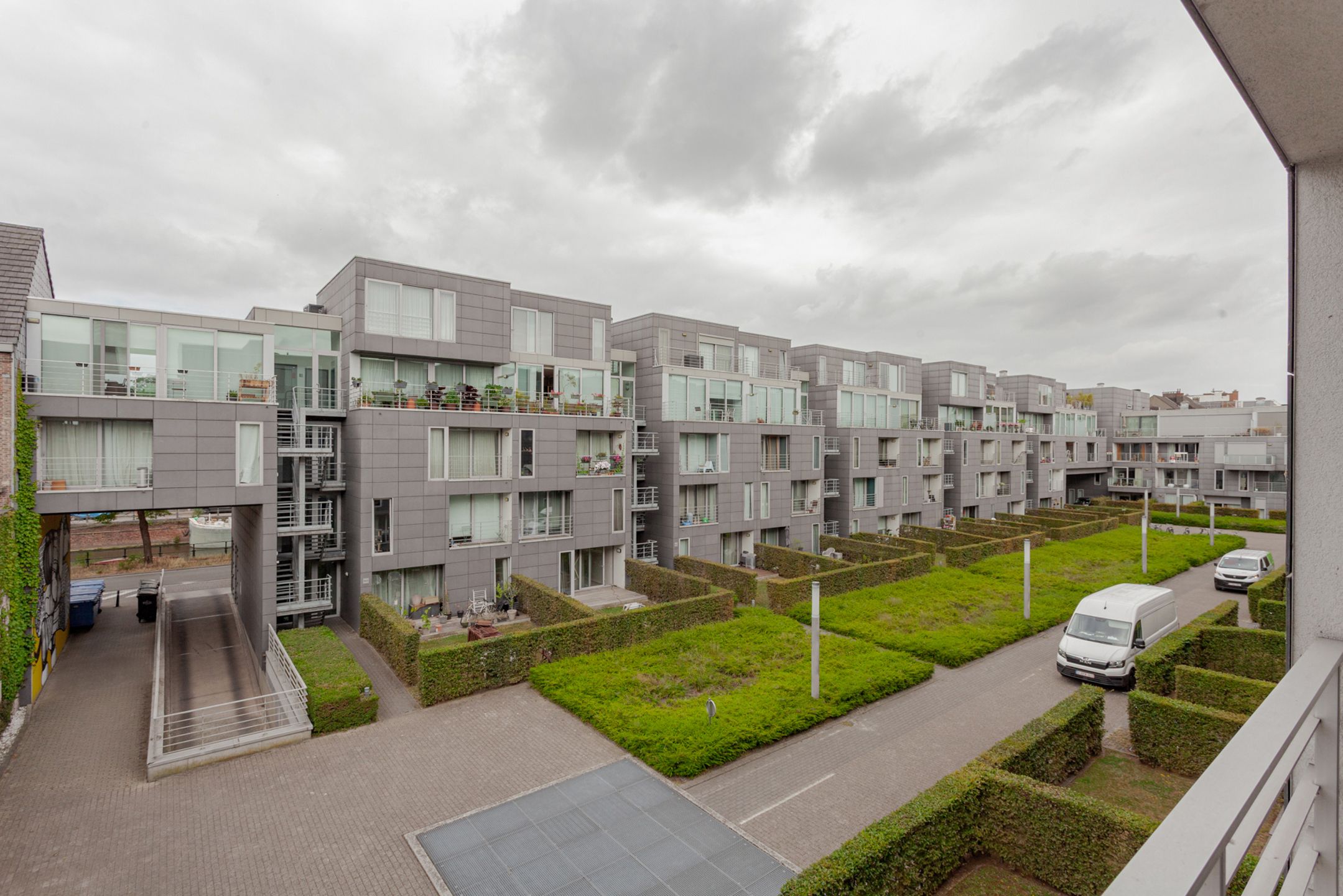 Lichtrijke 2 slaapkamer appartement in Gent Centrum foto 16