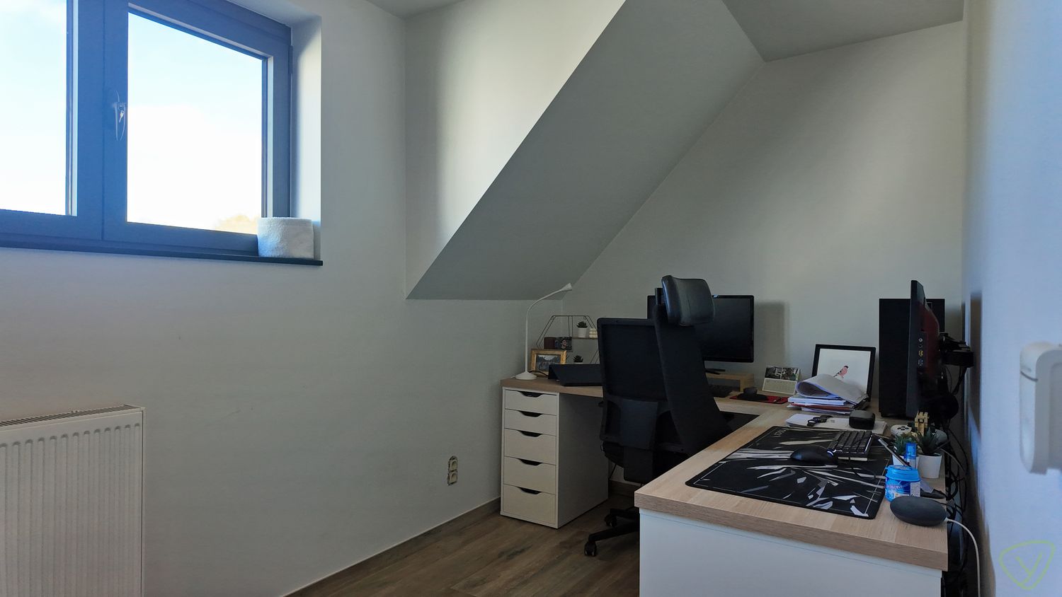 Instapklaar duplex-appartement met terras in het hart van Waarschoot! foto 7