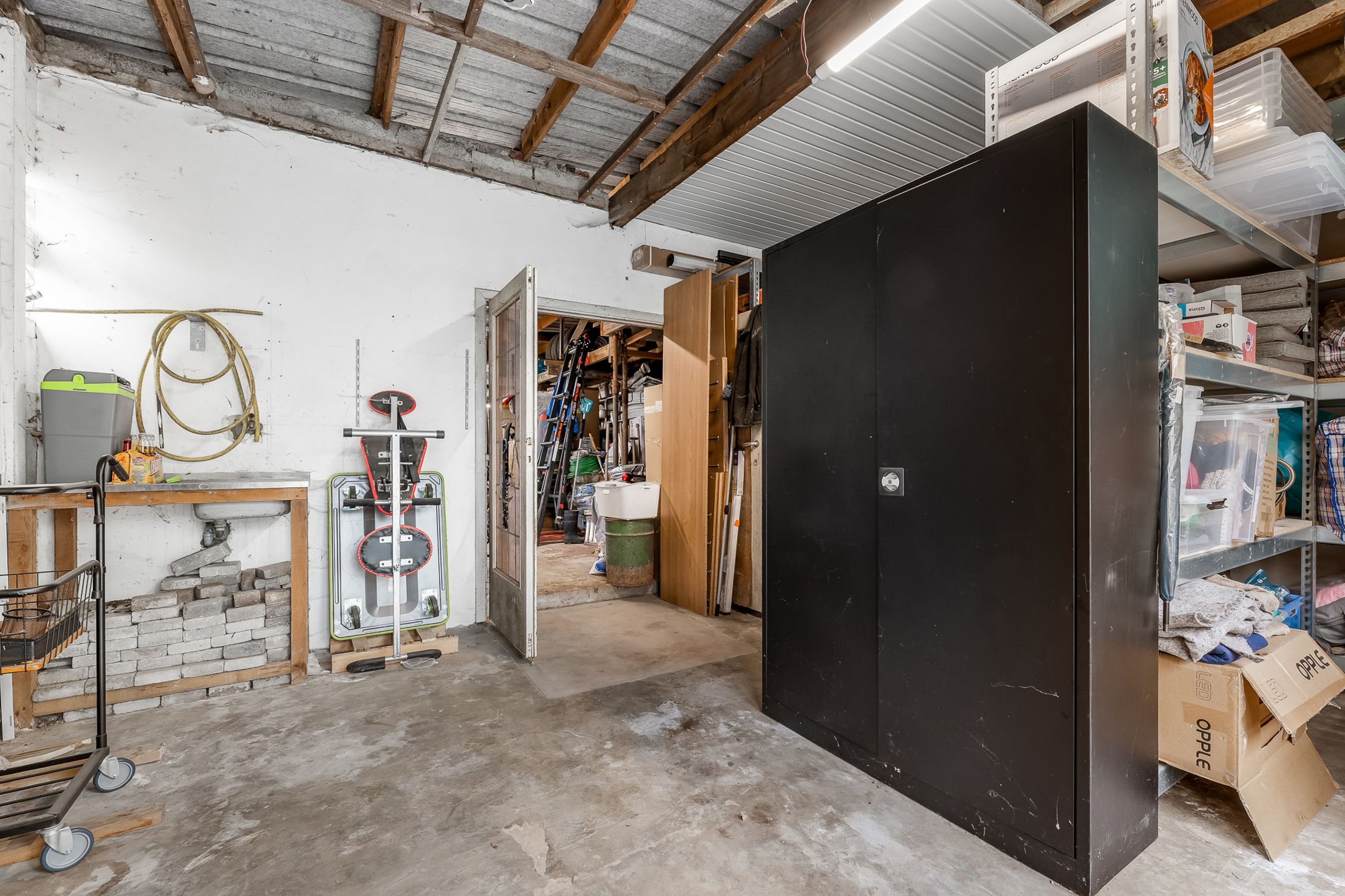 Instapklare woning met werkplaats te Vroenhoven foto 21