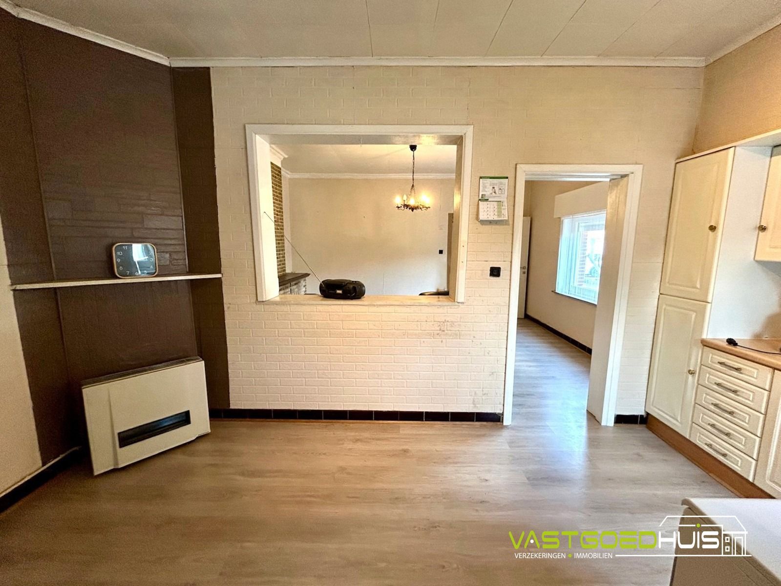 Ruime gezinswoning met garage en tuin foto 11