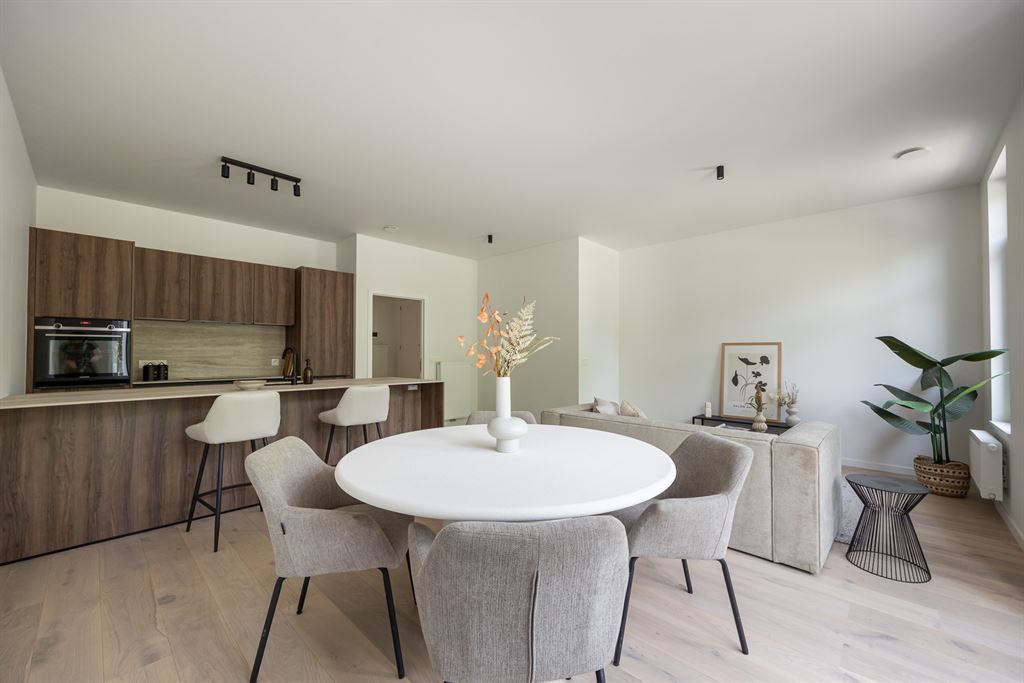 Kwaliteitsvol gerenoveerd appartement met terras foto 3