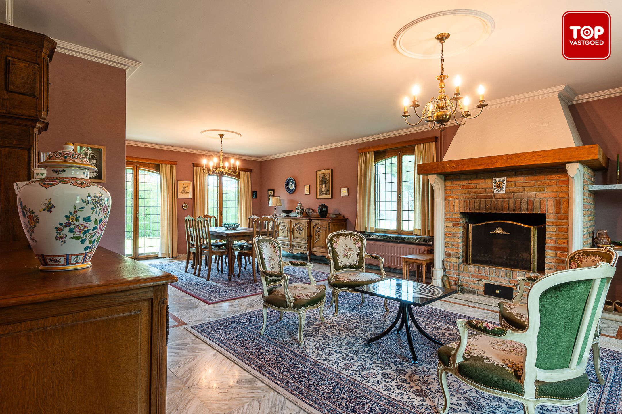 Prachtige villa op een groot perceel met veel groen rondom. foto 6