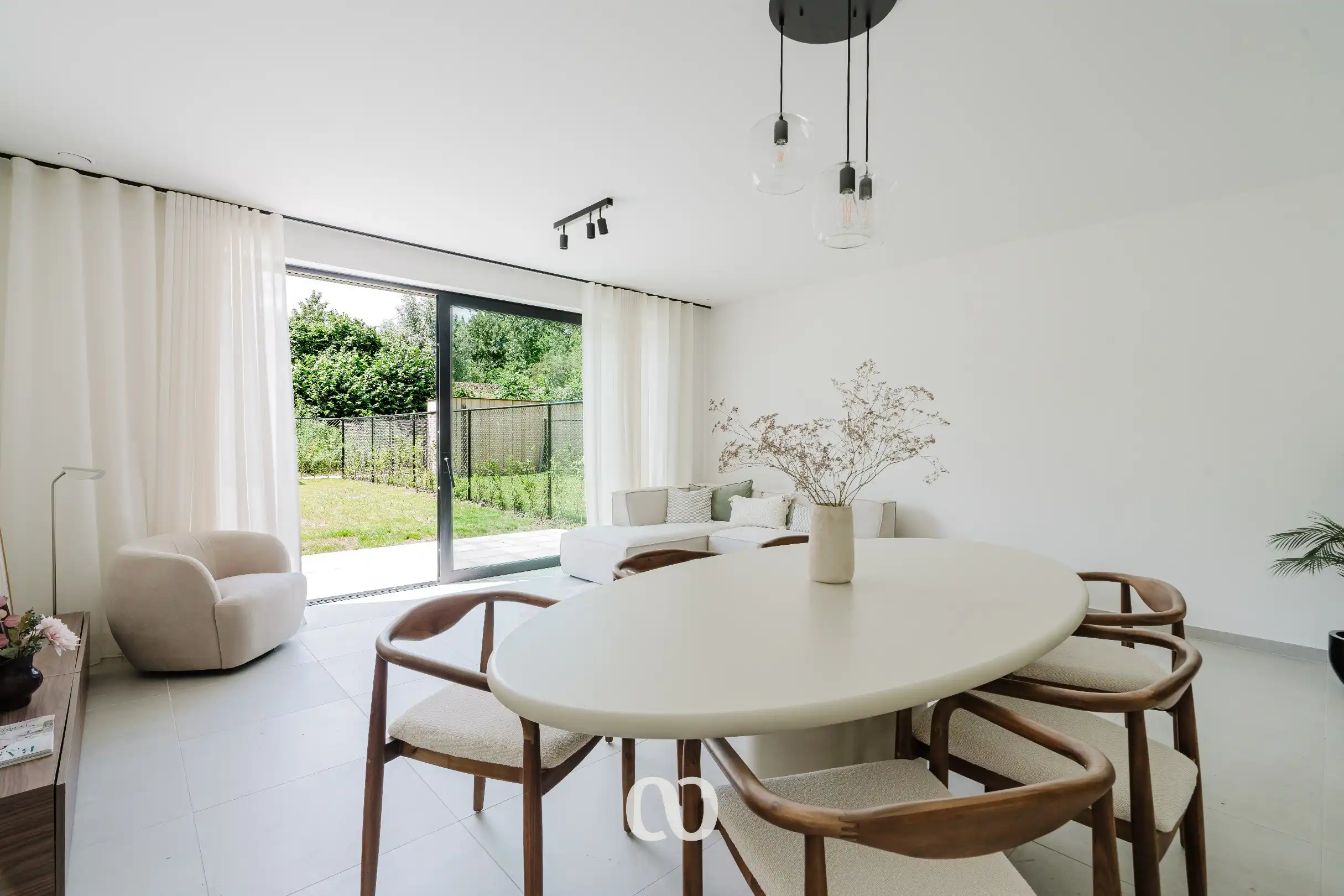 Volledig afgewerkte nieuwbouwwoning met 3 slaapkamers foto 5