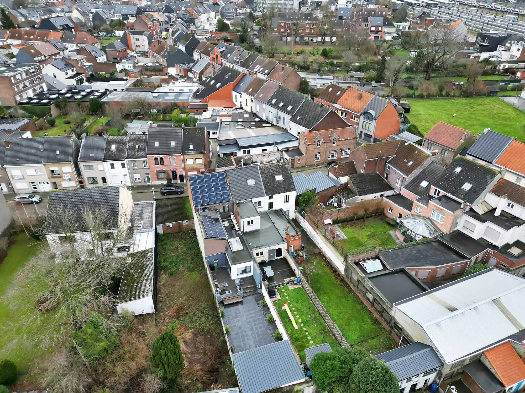 Prachtige instapklare woning met 3 slpks, tuin en garage foto 25