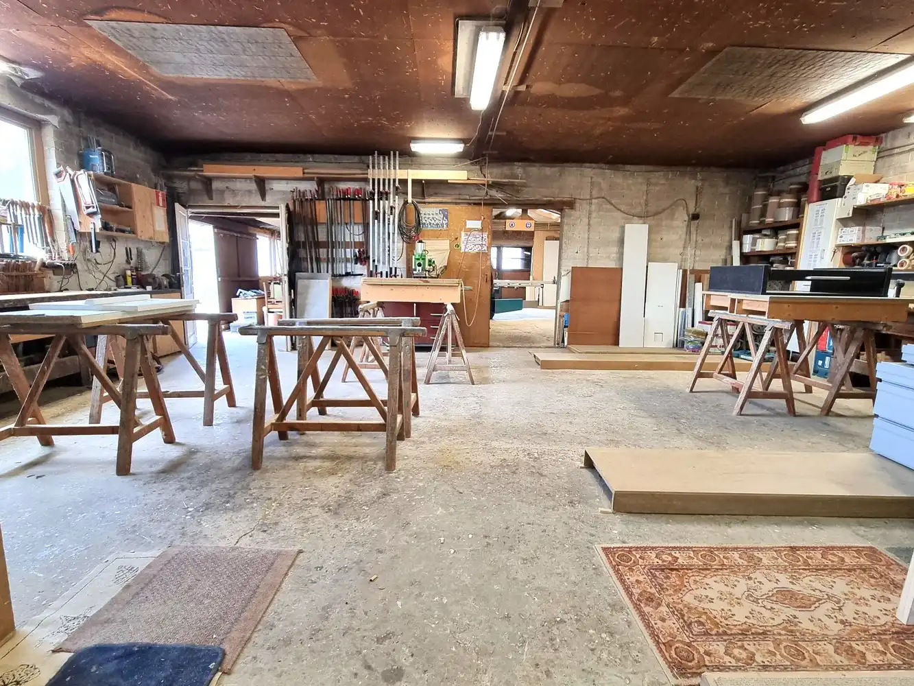 Woning met achterliggend magazijn op een totaal perceel van 19 are 58 ca. foto 16