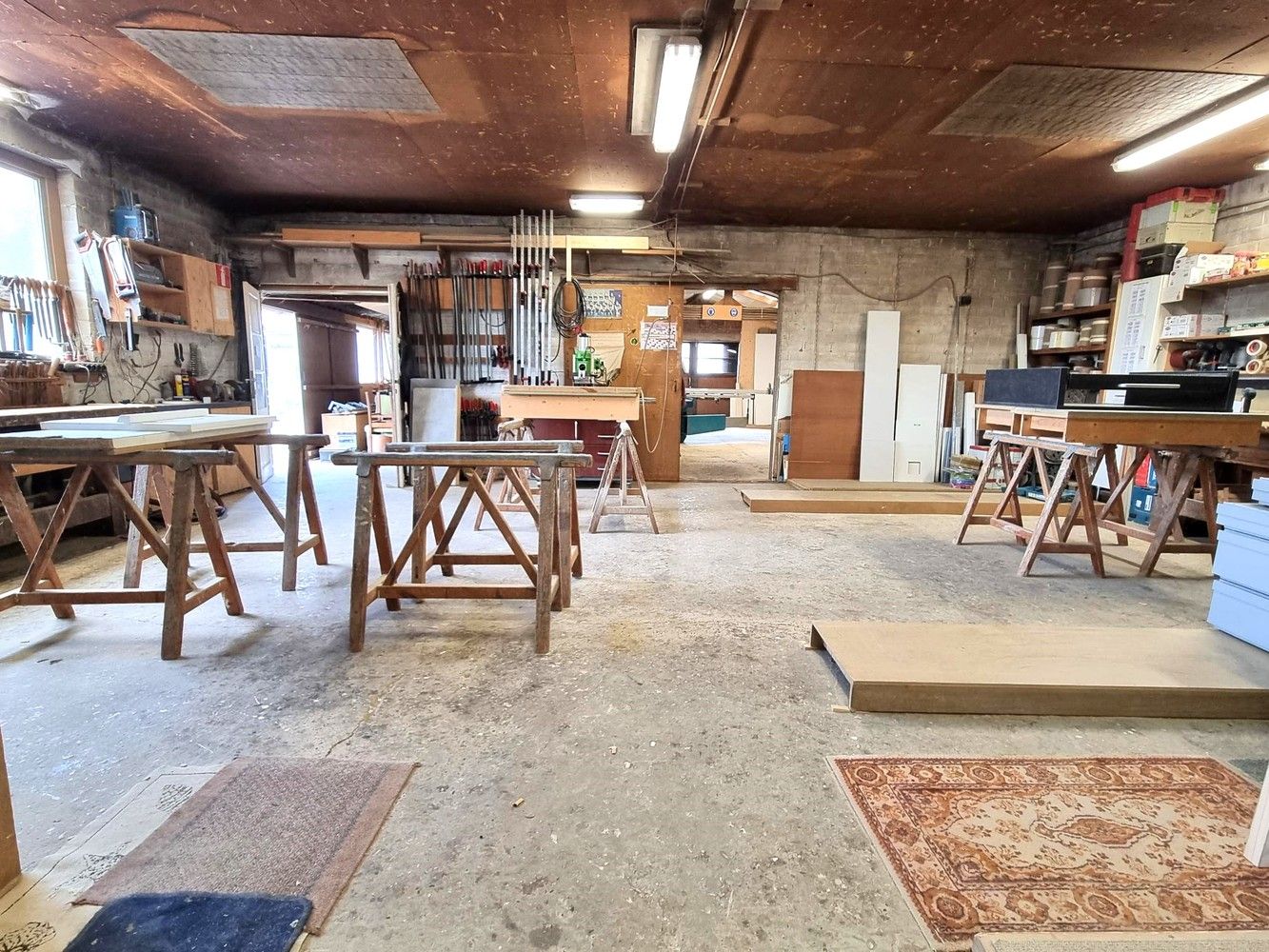 Woning met achterliggend magazijn op een totaal perceel van 19 are 58 ca. foto 16