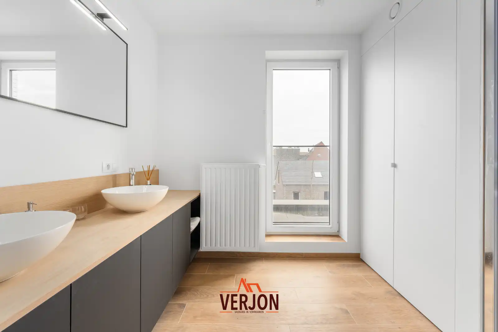 Ruim en lichtrijk penthouse met 2 terrassen nabij centrum Roeselare foto 4