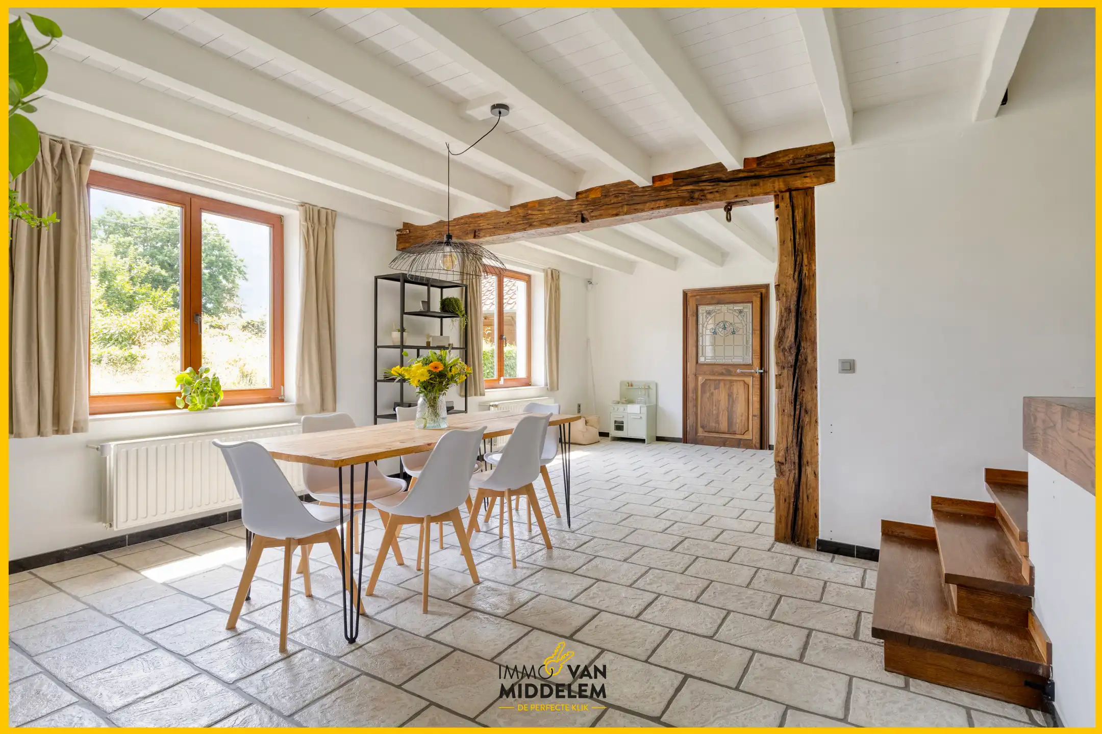 INSTAPKLARE CHARMANTE HOEVE MET GROTE POLYVALENTE RUIMTE foto 7