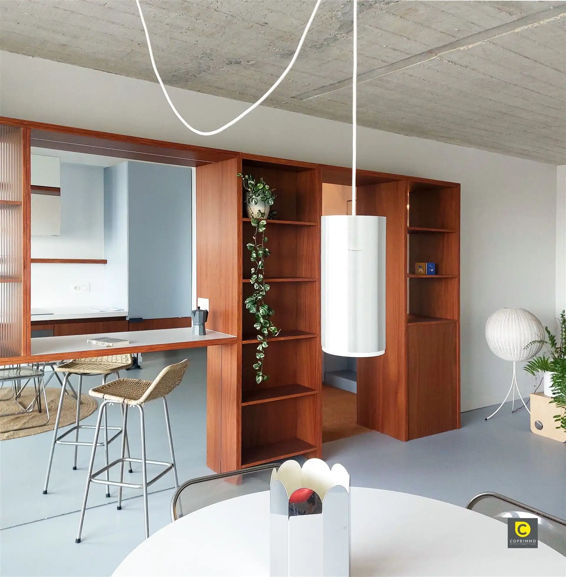 Architecturaal pareltje met 2 slpks en terras! foto 3