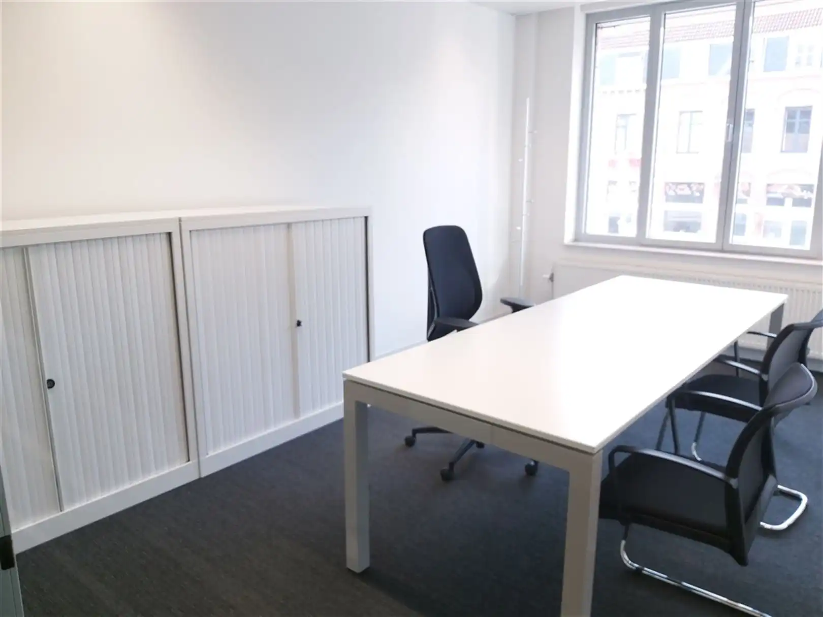 Kantoorgebouw foto 5