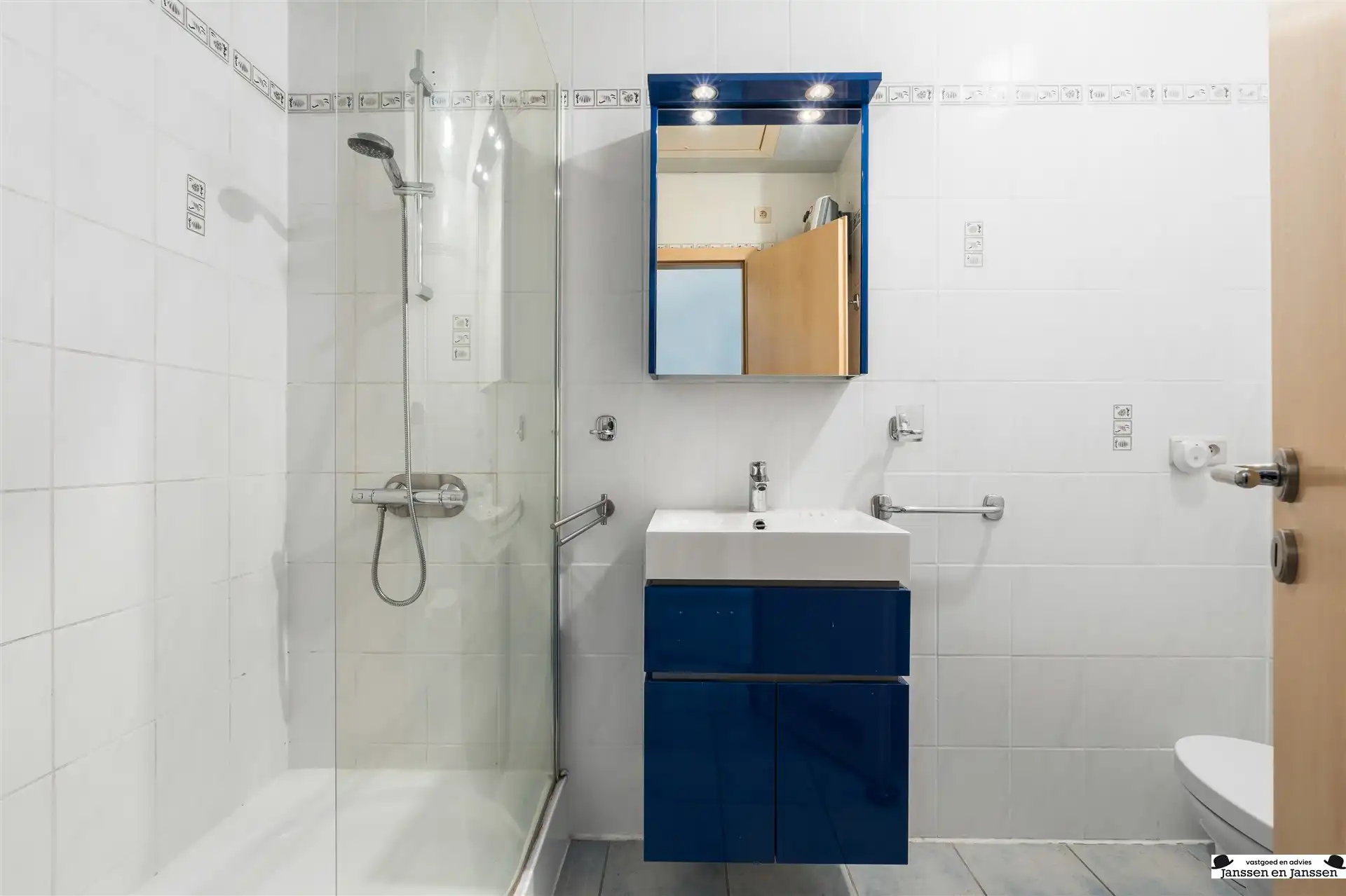 Duplex appartement met ondergrondse parking nabij het strand foto 13