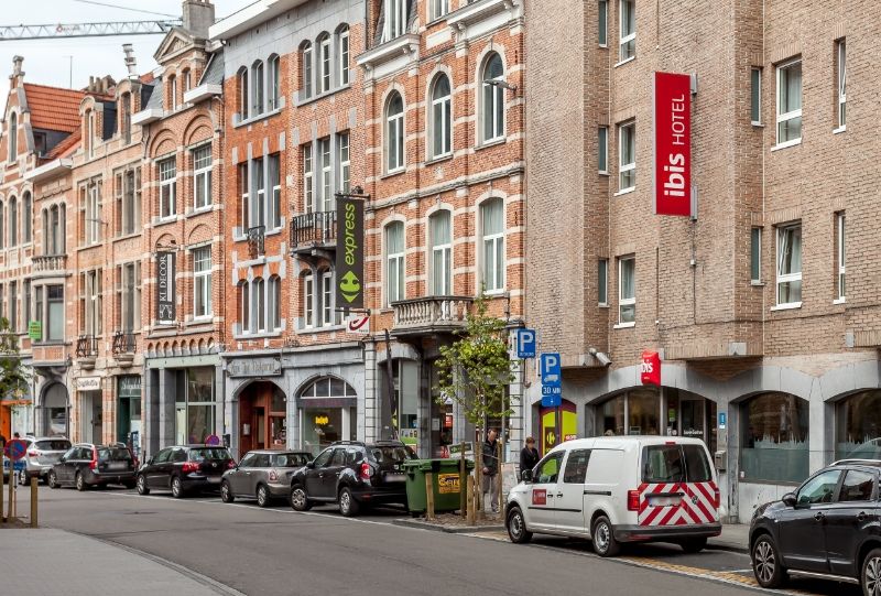 Ruime studentenkamer te huur met centrale locatie foto 4