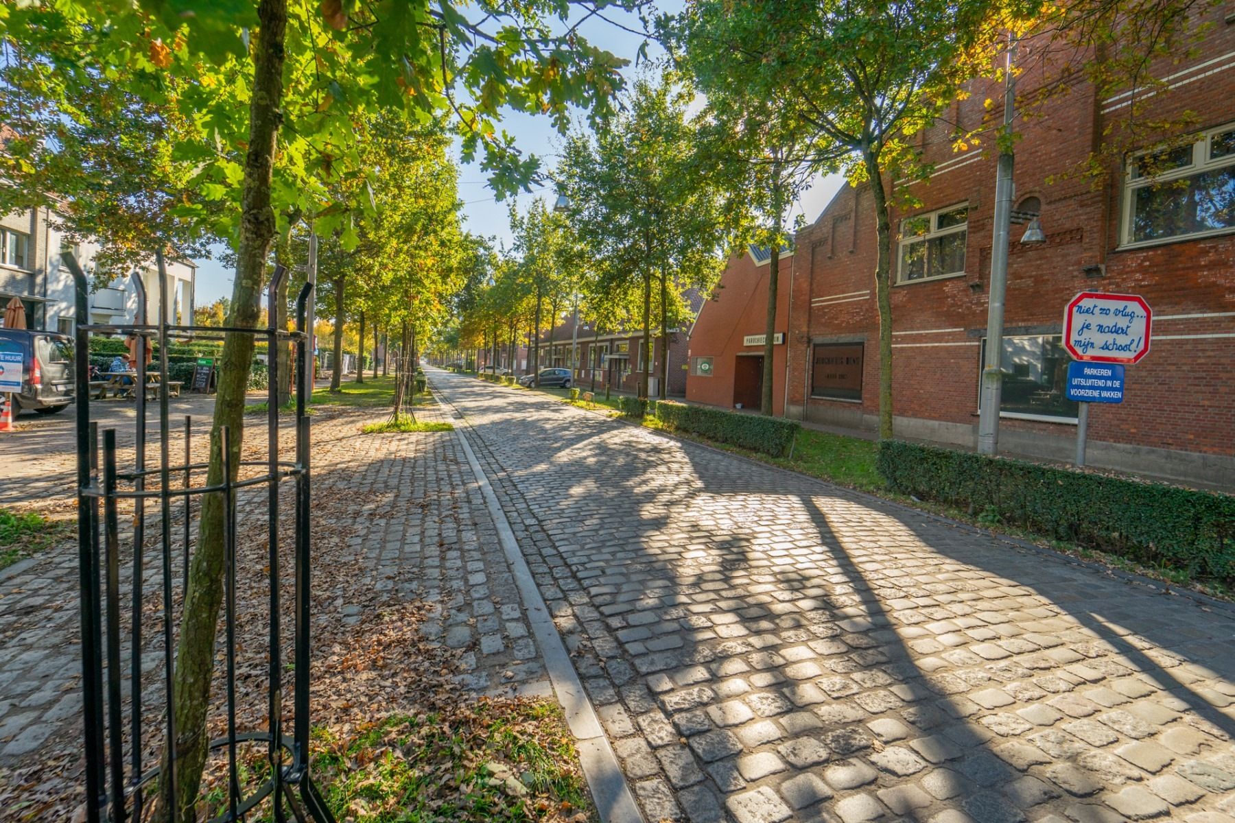 Te huur: Autostaanplaats in afgesloten parkeergarage in Lovendegem foto 9