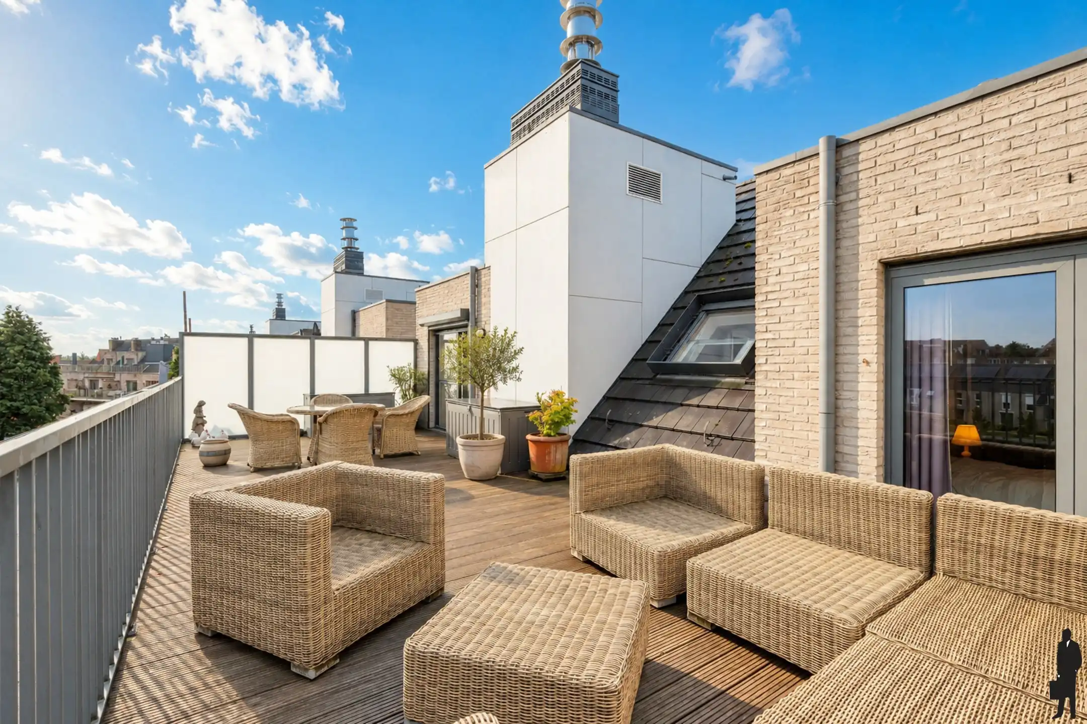 Uitstekend, licht appartement - riant zonneterras en garage foto 12