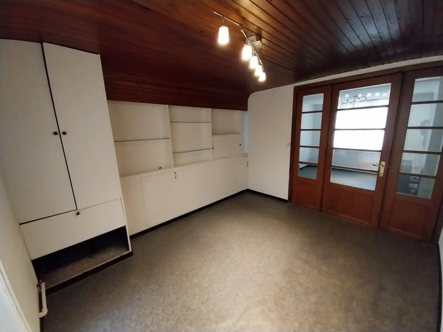 Ongemeubelde studio gelijkvloers (45 m²) gelegen nabij de Maastrichtersteenweg. foto 8