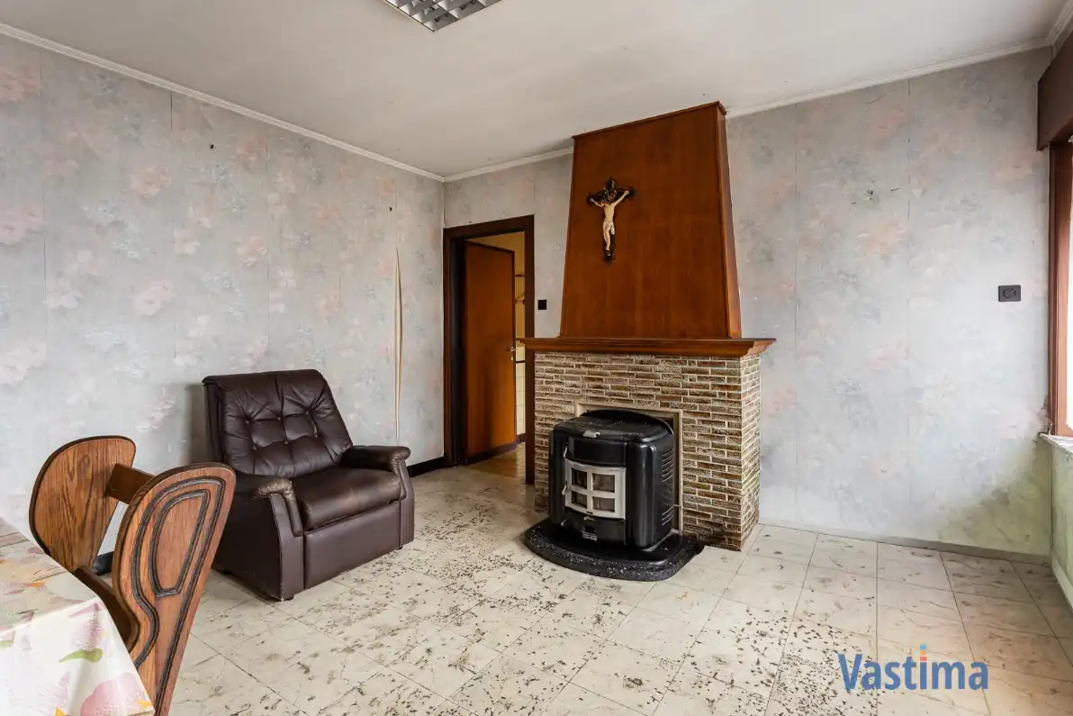 Woning met loods en grote tuin foto 12