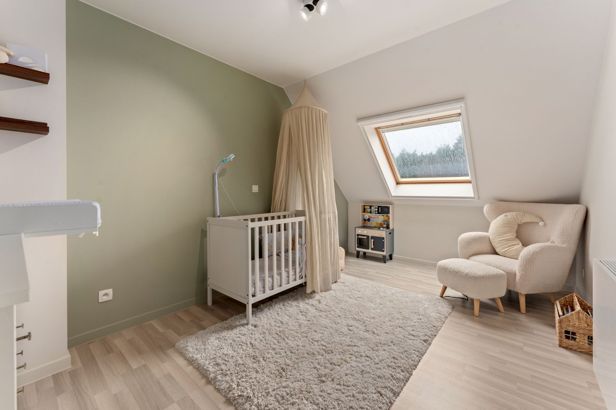 Recente 4 slpk woning met tuin, garage en carport op rustige locatie foto 9
