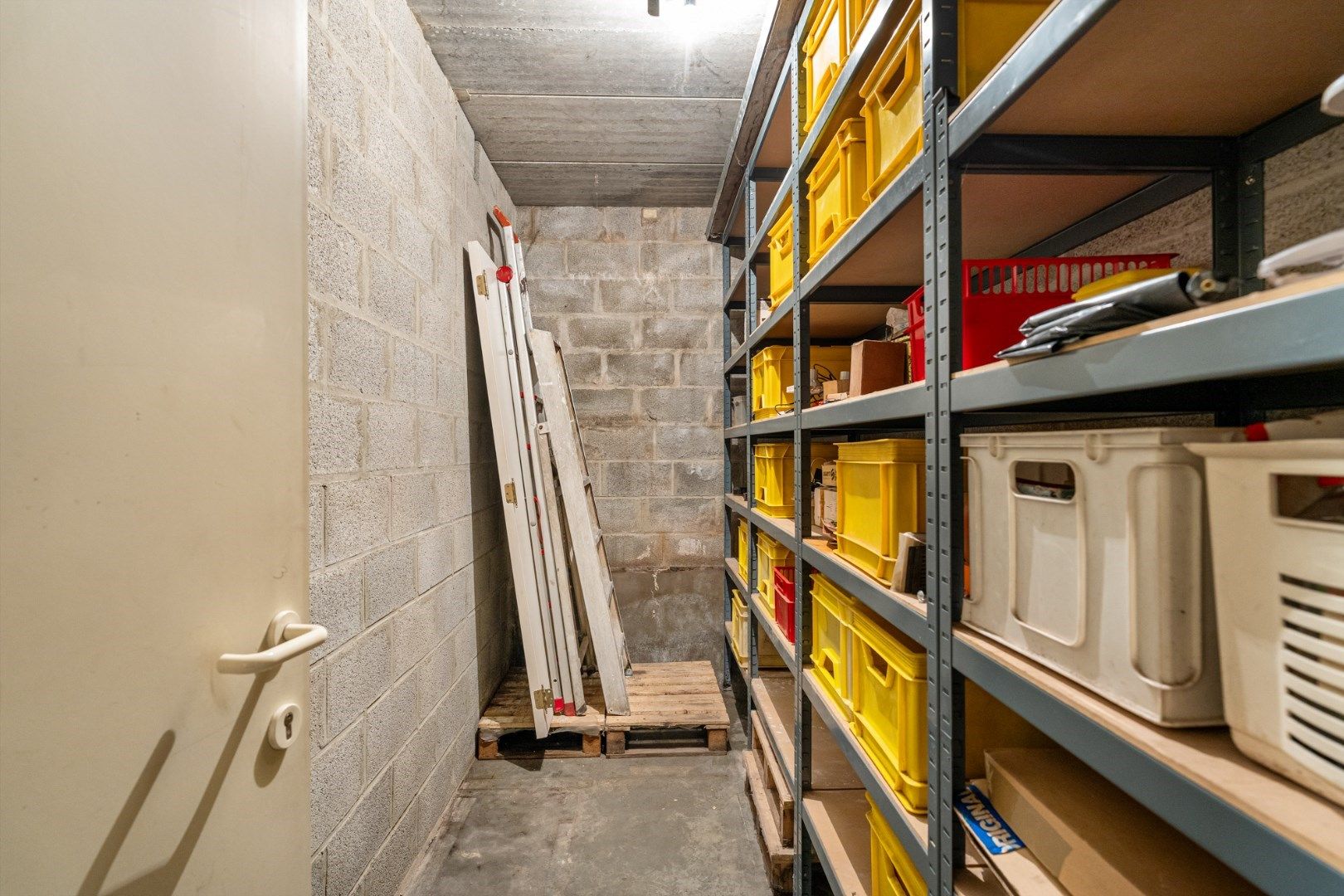Verzorgd gelijkvloers appartement met 2 slaapkamers, ruim terras, garage en berging foto 28