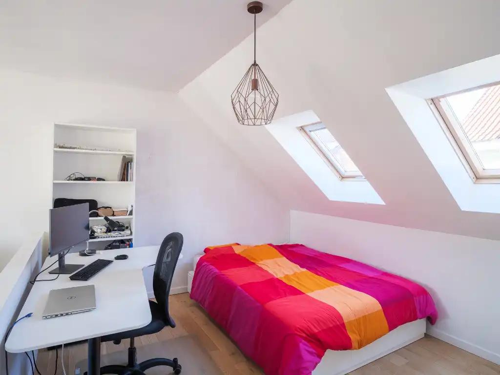 Instapklare stadswoning met tuin en dakterras nabij de Coupure foto 17
