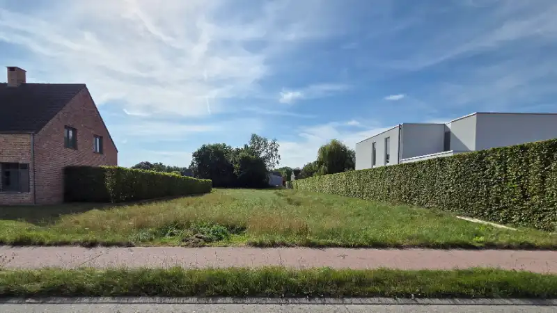 Bouwgrond 14 are open bebouwing mogelijkheid bijgebouw 75m² foto {{pictureIndex}}