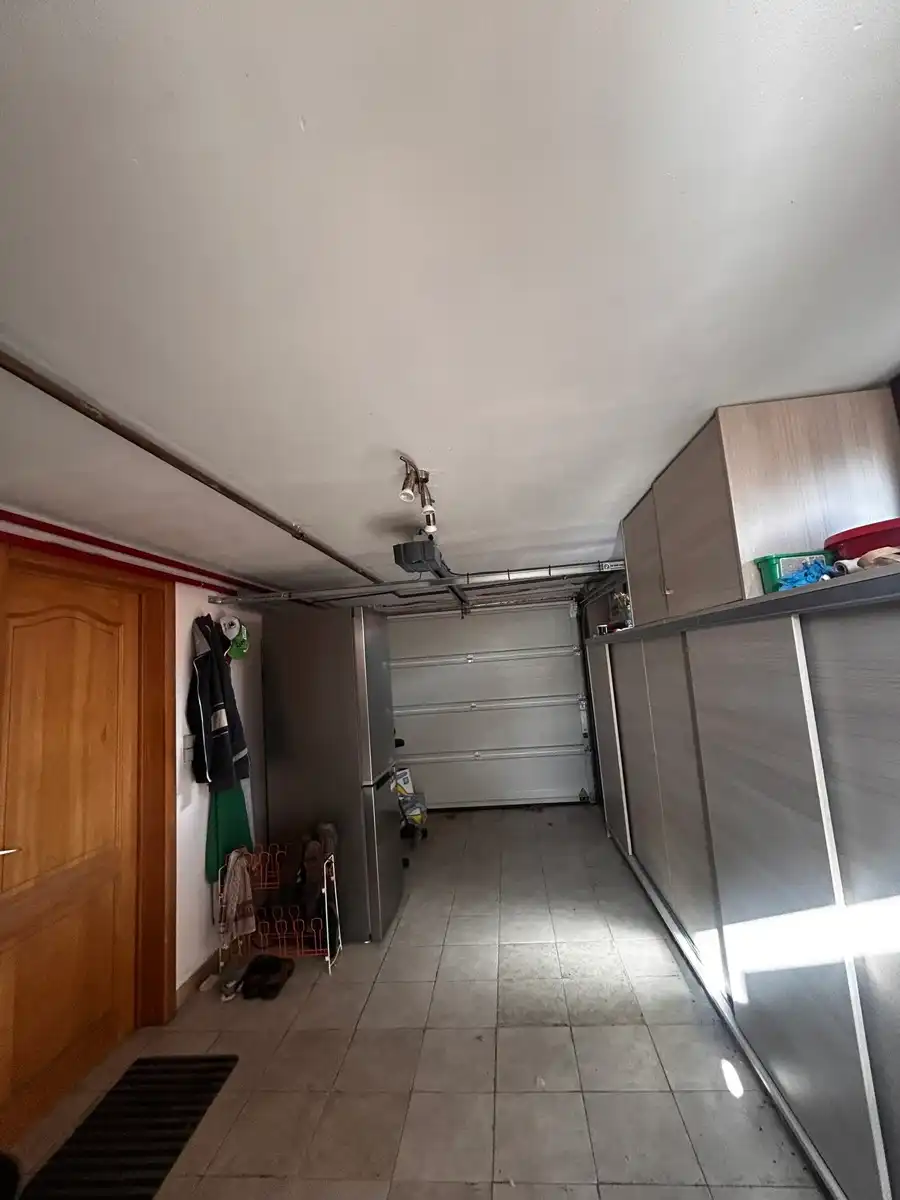Ruime woning met 5 slpk, 2 badkamers, garage en ruime tuin foto 6
